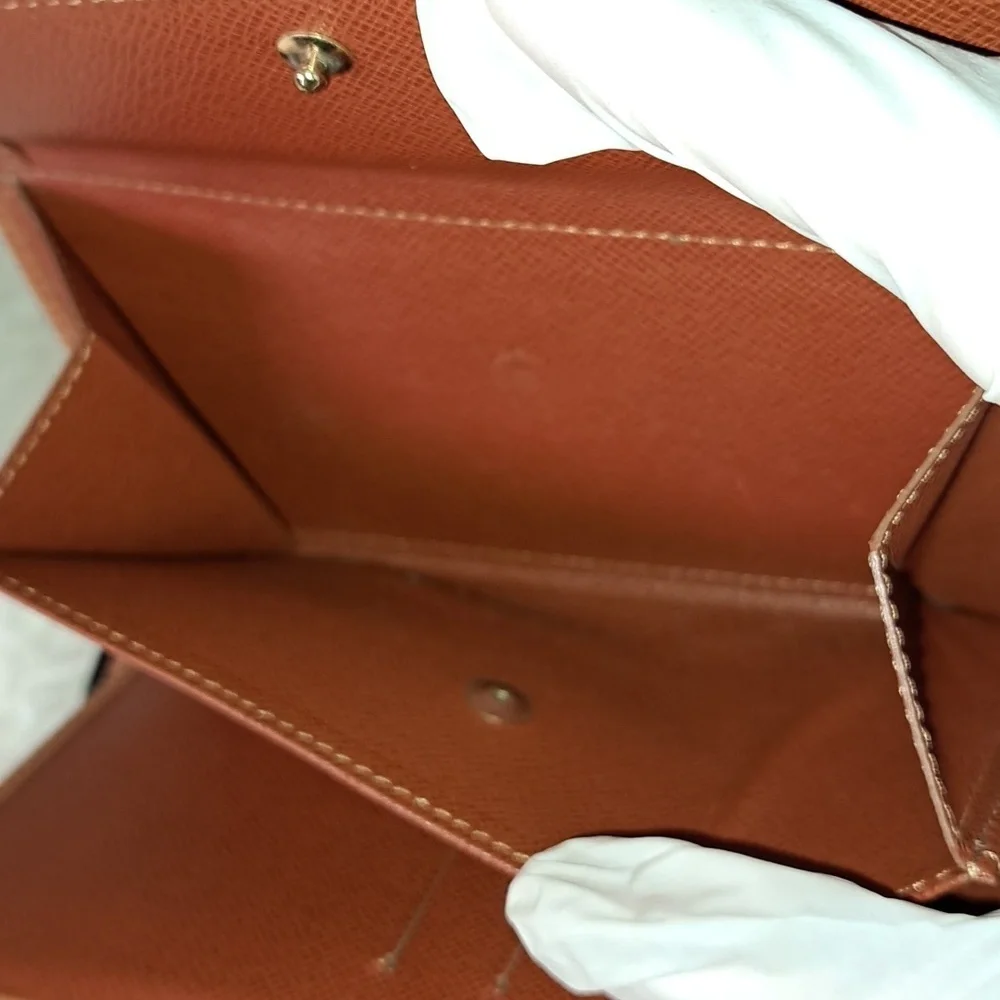 Louis Vuitton never used